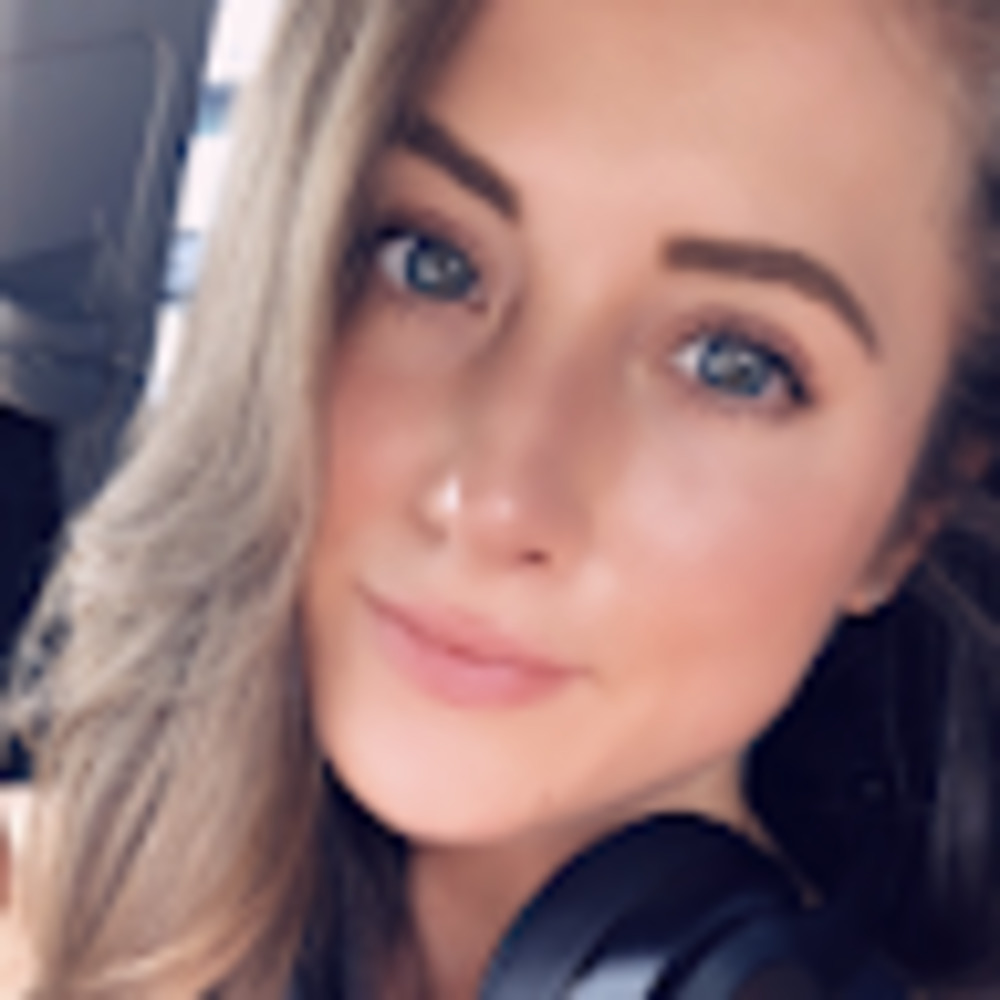 Meet your Posher, Caitlin